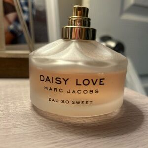 Marc Jacobs Daisy Love Eau So Sweet - Soft Pink